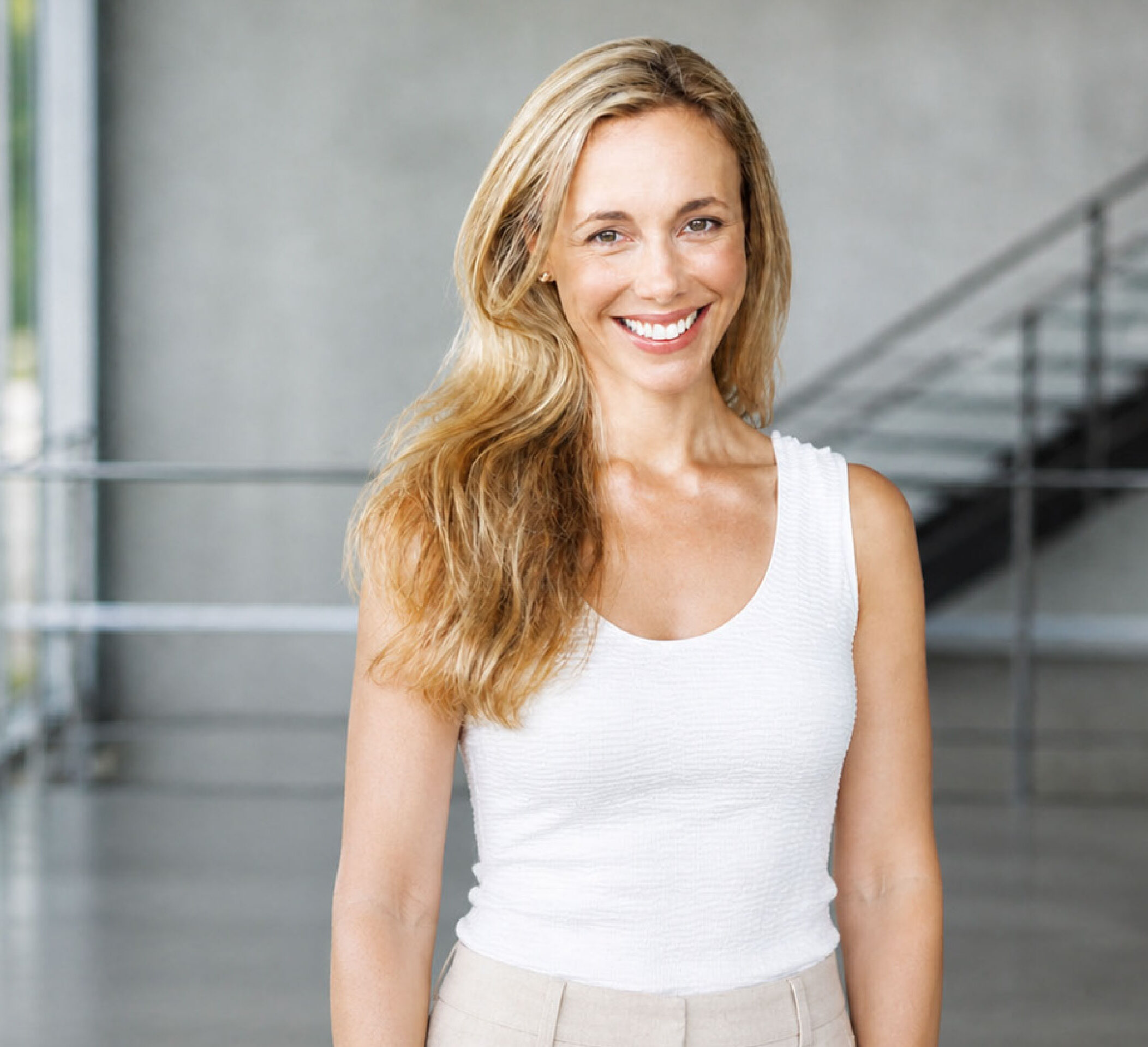 WALK IN WITH FAILING TEETH. LEAVE THE SAME DAY WITH AN AMAZING SMILE.